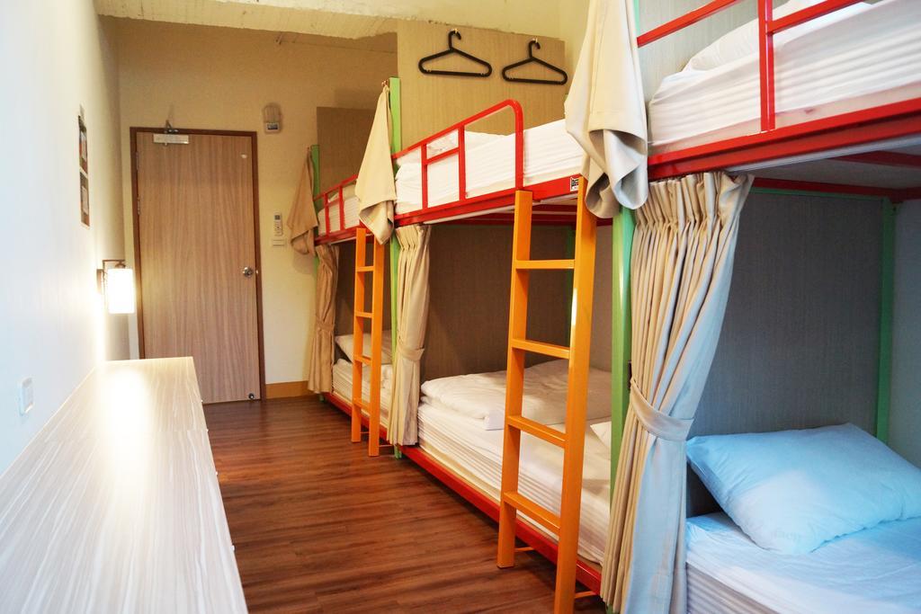 Trip Gg Hostel Kaohsiung Exterior photo