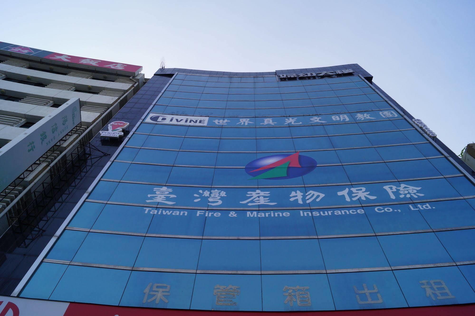 Trip Gg Hostel Kaohsiung Exterior photo