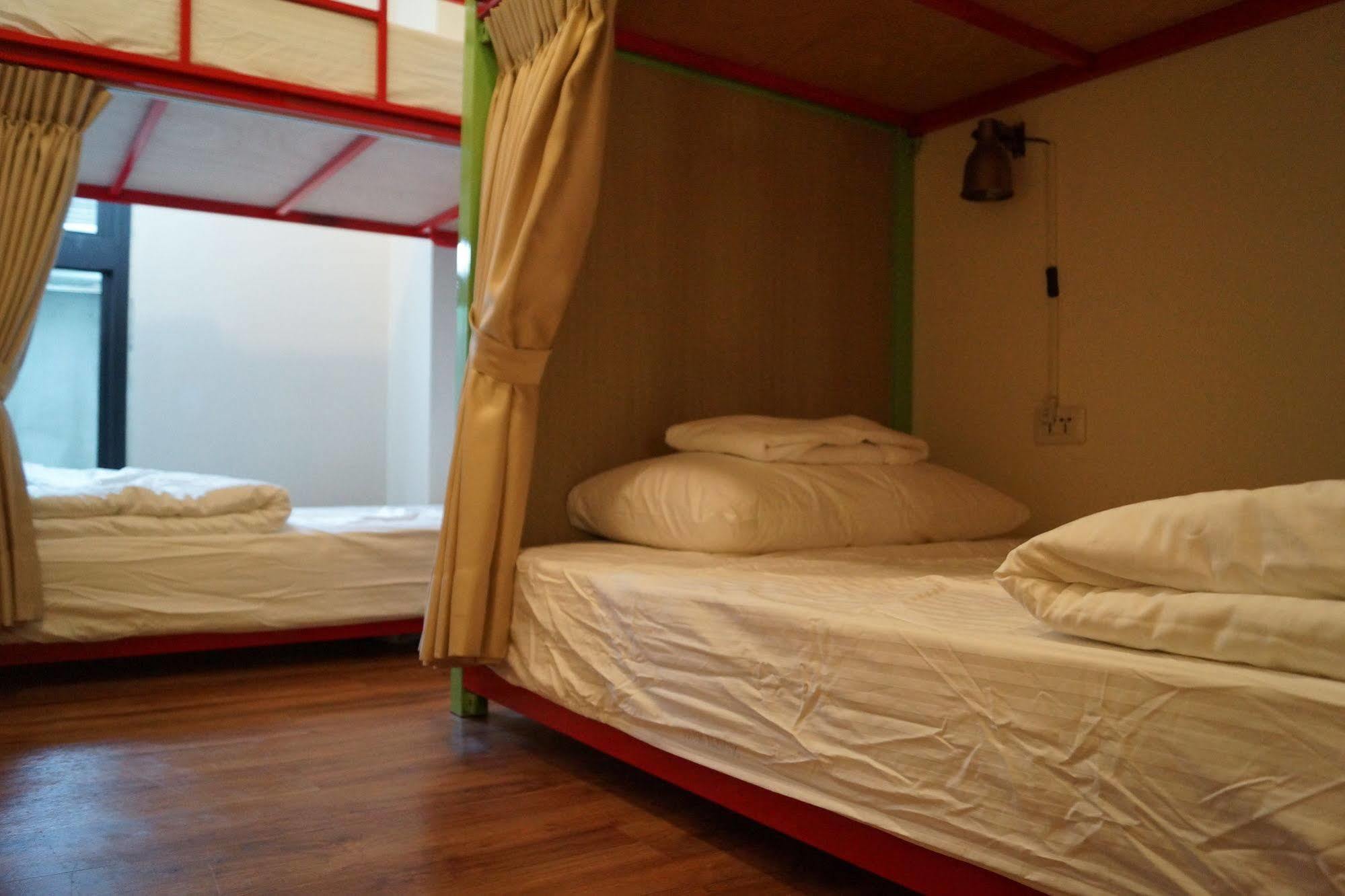 Trip Gg Hostel Kaohsiung Exterior photo