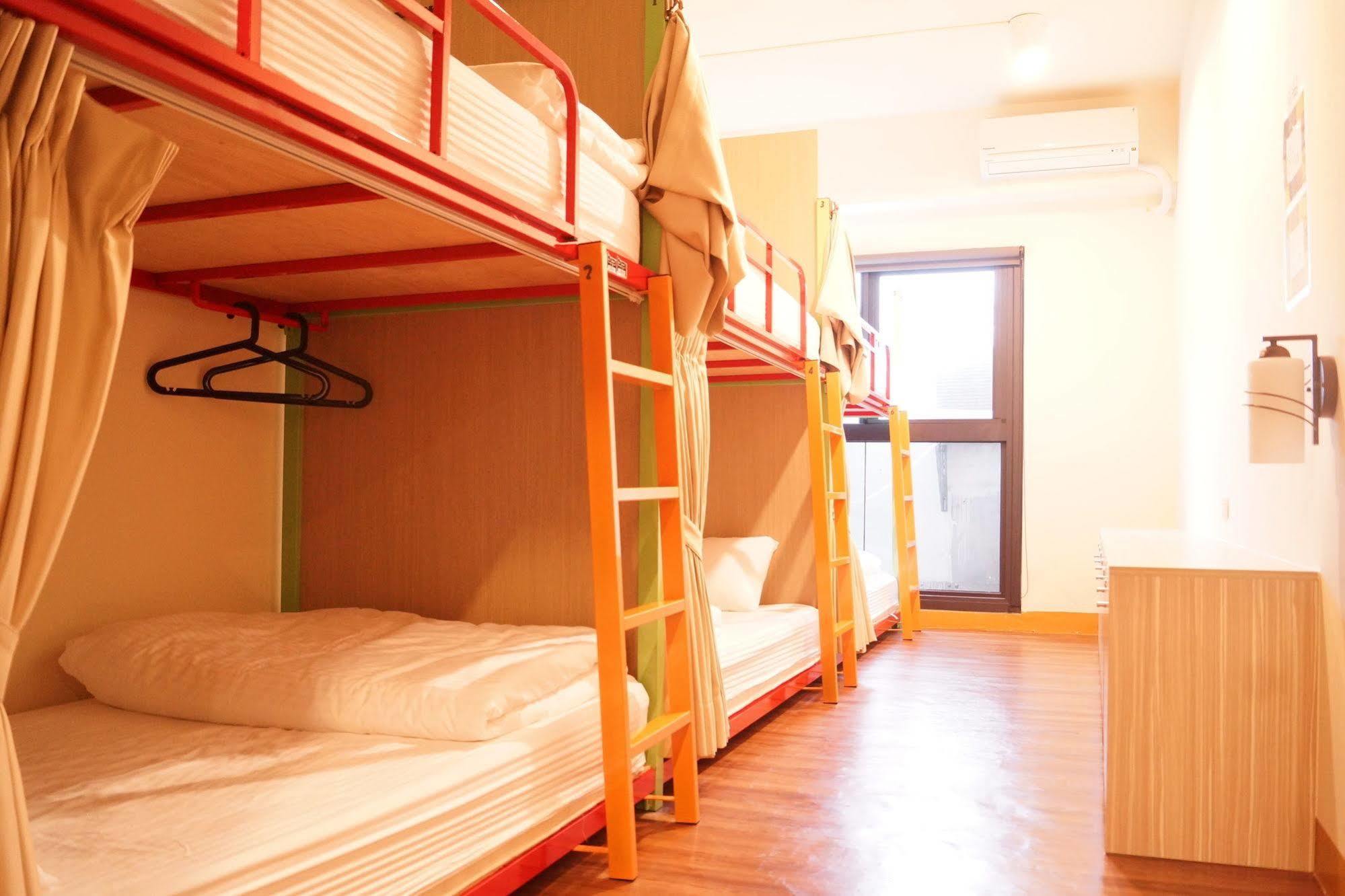Trip Gg Hostel Kaohsiung Exterior photo