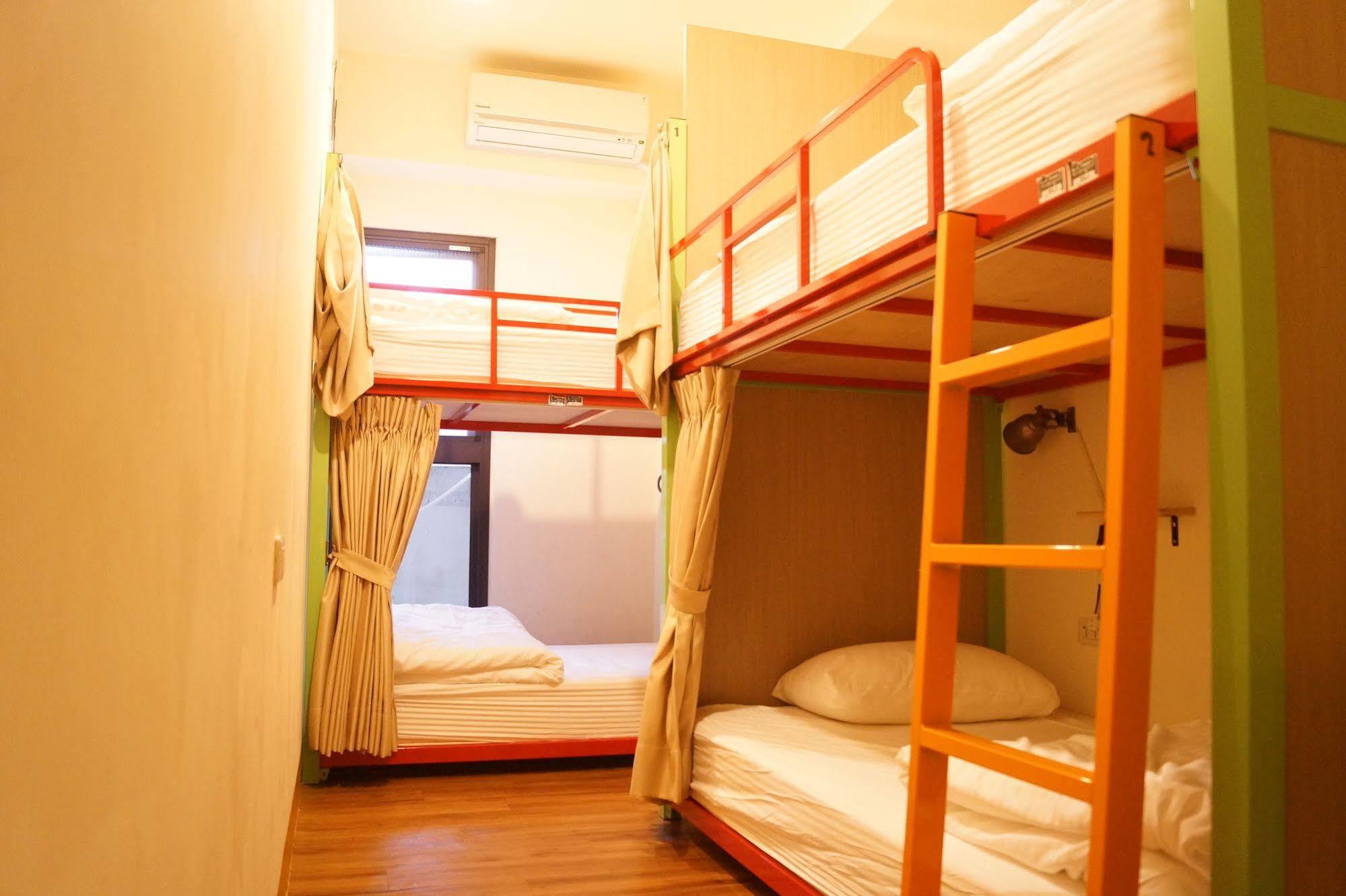 Trip Gg Hostel Kaohsiung Exterior photo