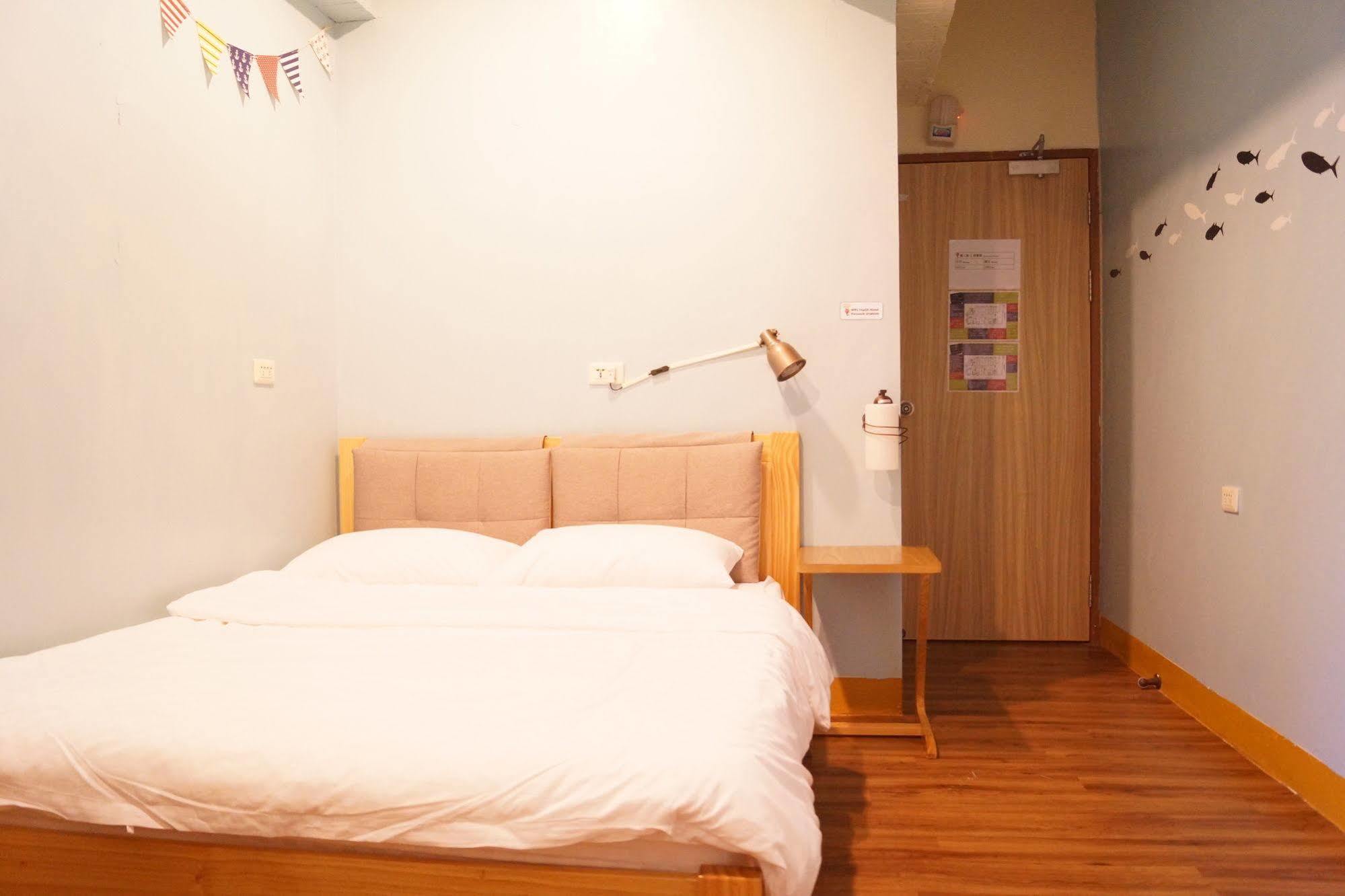 Trip Gg Hostel Kaohsiung Exterior photo