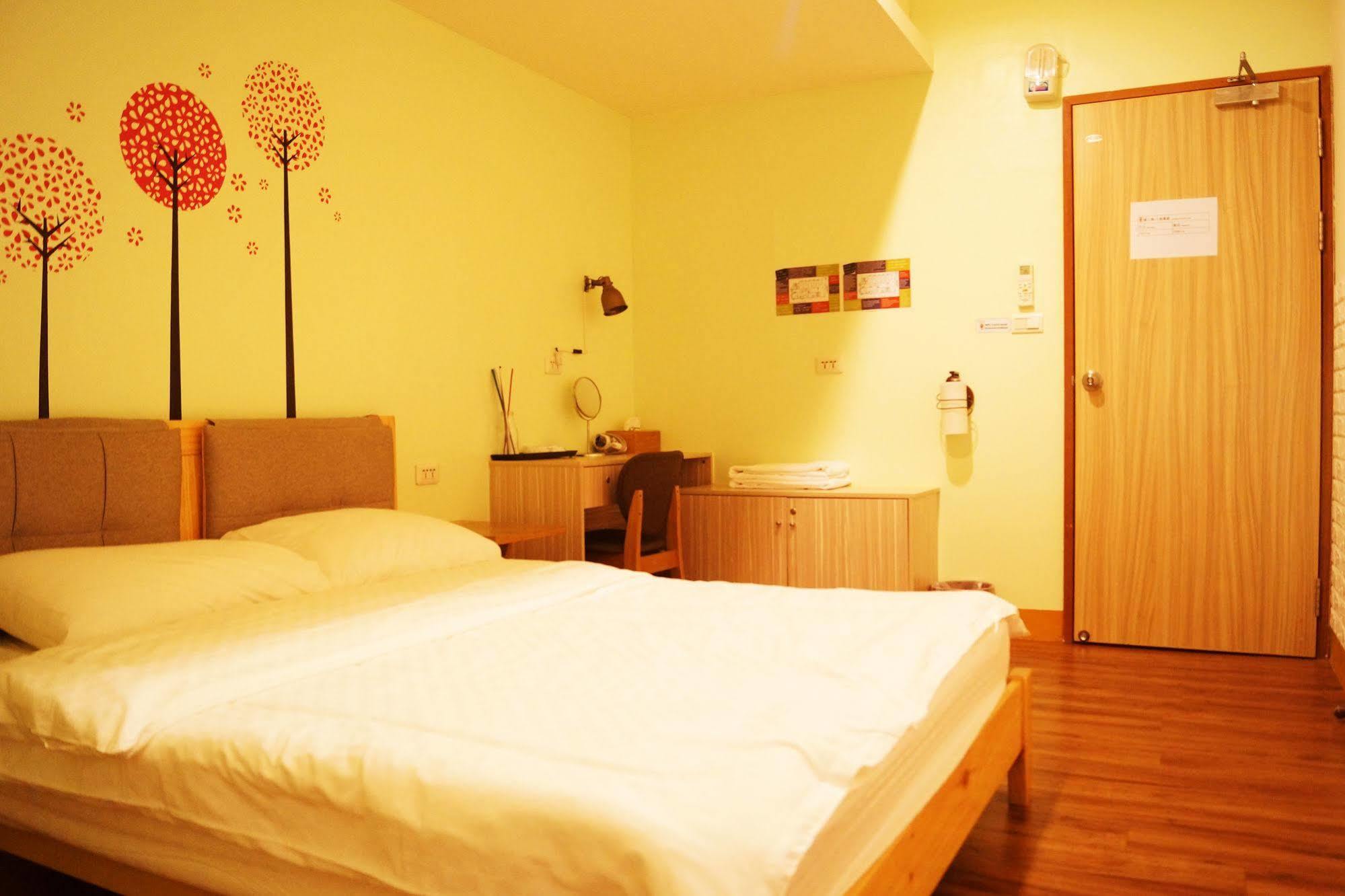 Trip Gg Hostel Kaohsiung Exterior photo