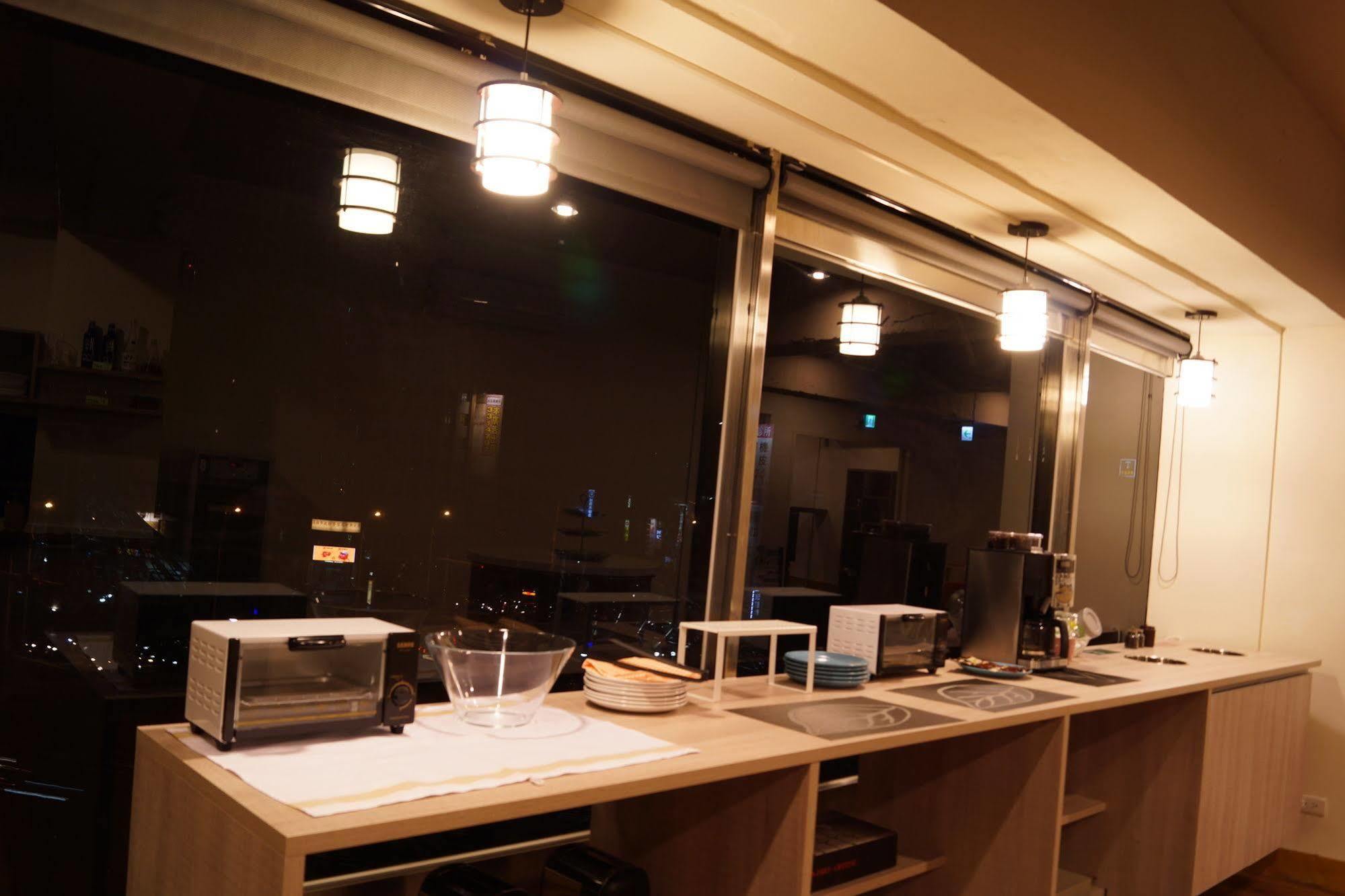 Trip Gg Hostel Kaohsiung Exterior photo