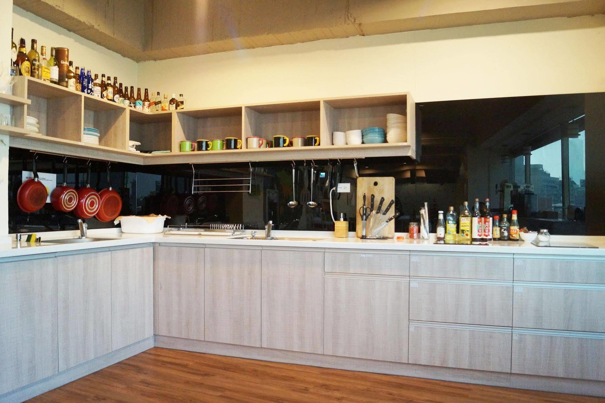 Trip Gg Hostel Kaohsiung Exterior photo